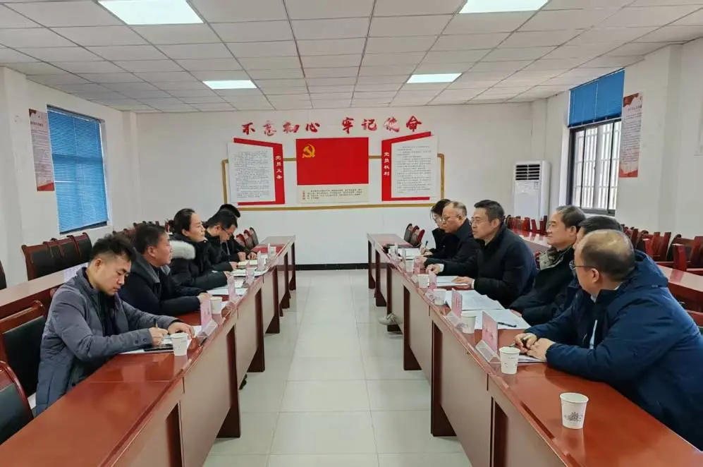 西投控股赴藍(lán)田縣灞源鎮(zhèn)青坪村慰問(wèn)定點(diǎn)幫扶駐村工作隊(duì)