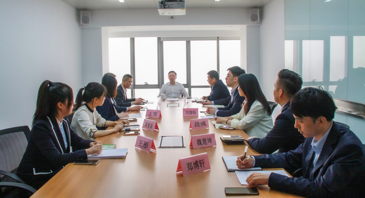 公司黨委書記、董事長杜巖岫調(diào)研投行業(yè)務(wù)部